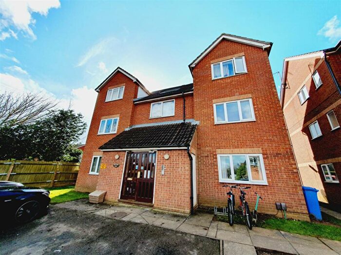 2 Bedroom Flat To Rent In Haweswater Road, Kettering, Northants, NN16