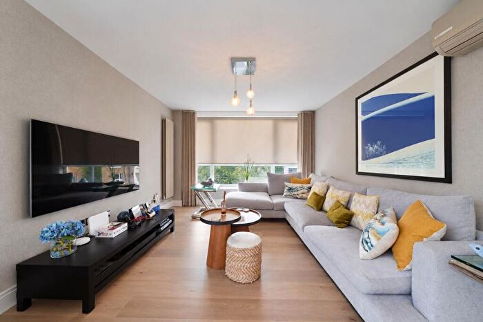 3 Bedroom Flat To Rent In Boydell Court, St. John's Wood Park, NW8