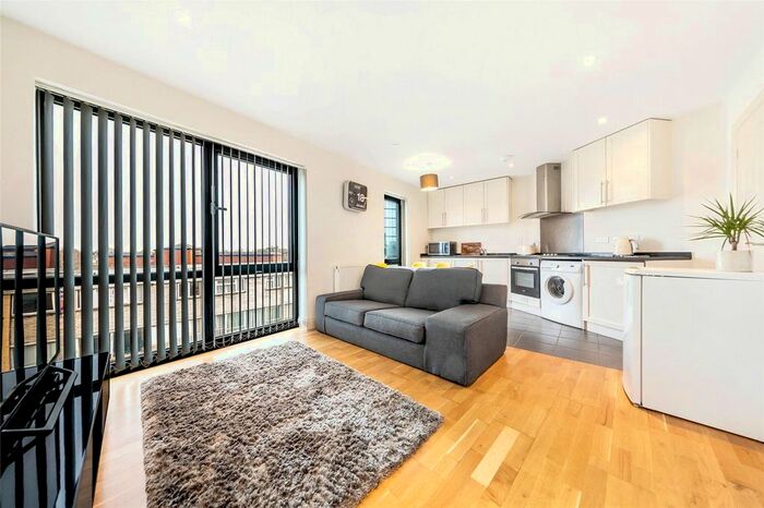 1 Bedroom Flat To Rent In Old Timber Court, Acton Lane, Chiswick, London, W4