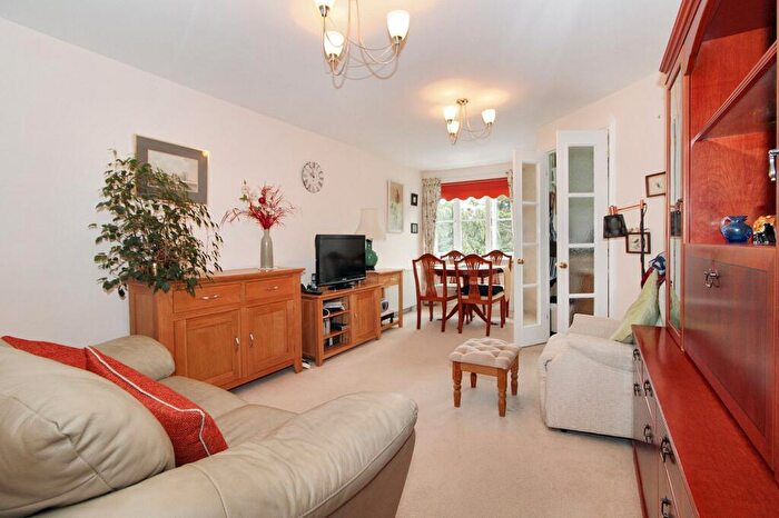 1 Bedroom Retirement Property For Sale In Penn Road, Hazlemere, HP15