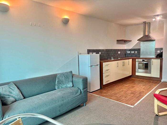 1 Bedroom Flat To Rent In Chapel Street, Salford, M3