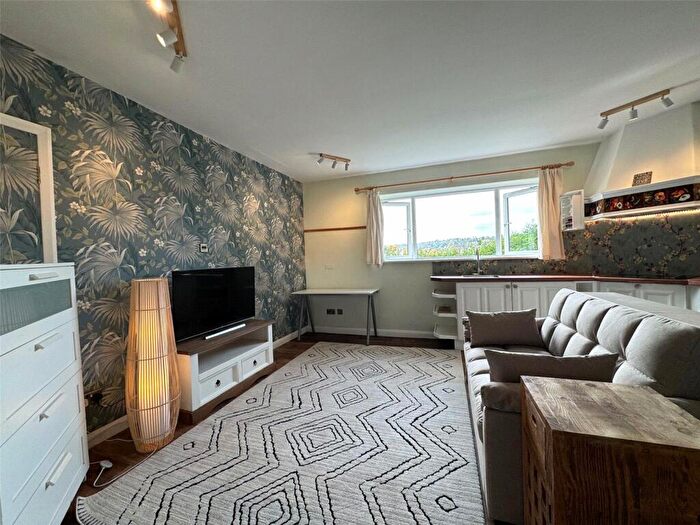 Studio To Rent In Crescent Road, Crescent Road, Caterham, Surrey, CR3