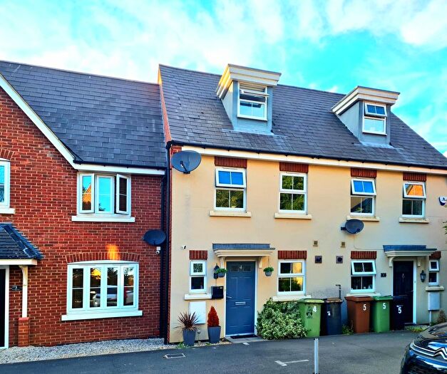 3 Bedroom Semi-Detached House To Rent In Butchers Court, Wellingborough, NN8