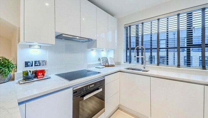 2 Bedroom Flat To Rent In Rainville Road, London, W6