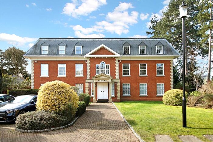 4 Bedroom Penthouse For Sale In Whinshill Court, Sunningdale, SL5