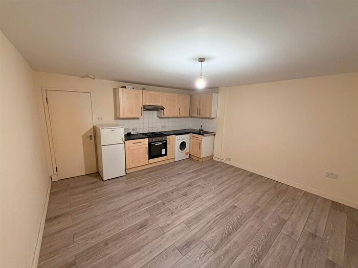 2 Bedroom Flat To Rent In High Street, London, NW10