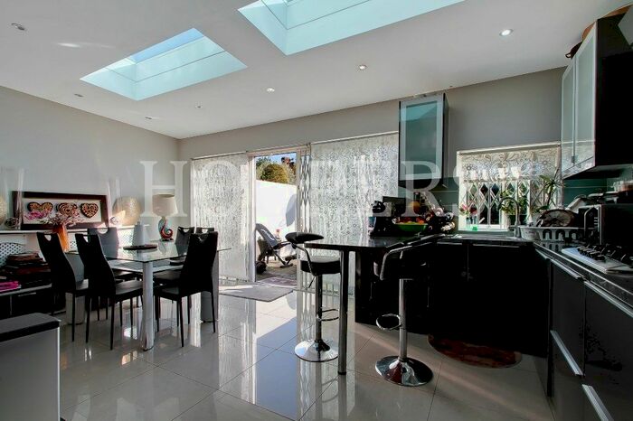 3 Bedroom Property To Rent In Ballogie Avenue, London, NW10