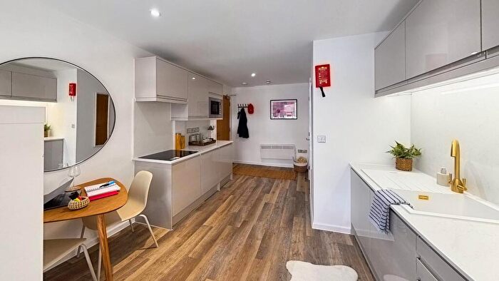 Studio To Rent In Bronze Buscot- Studio |Verney St, EX1