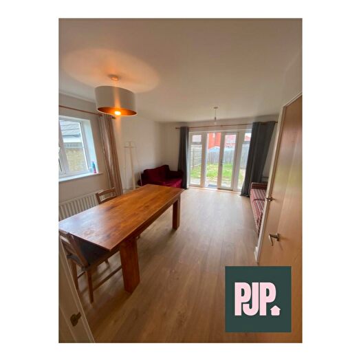 4 Bedroom House To Rent In James Counsell Way, Bristol, BS34