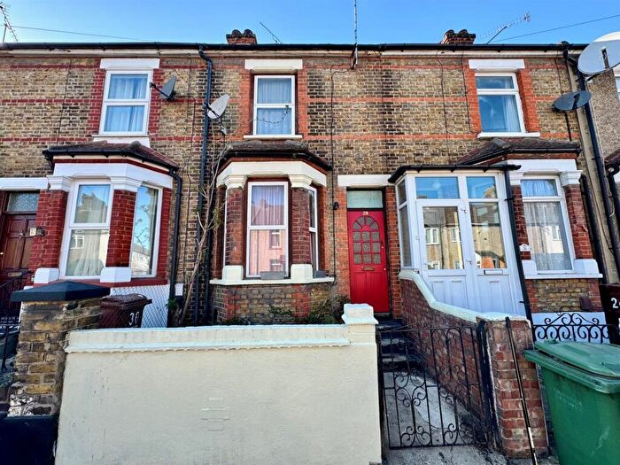 3 Bedroom Terraced House For Sale In Maple Road, Grays, RM17