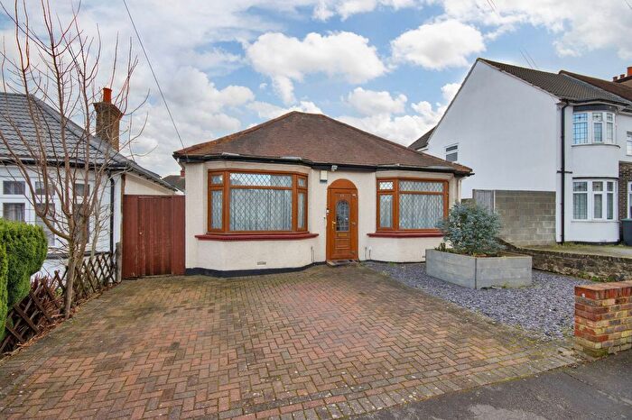 3 Bedroom Bungalow For Sale In Milroy Avenue, Northfleet, Gravesend, Kent, DA11