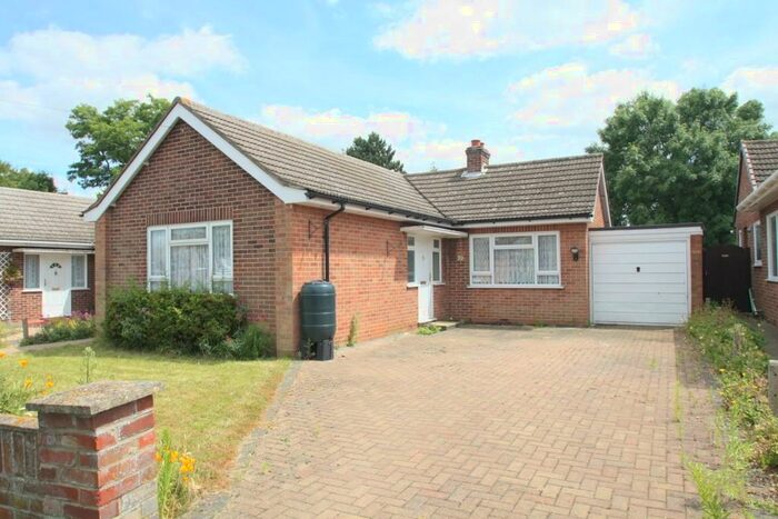 2 Bedroom Detached Bungalow To Rent In Arundel Road, Huntingdon, Cambridgeshire, PE29