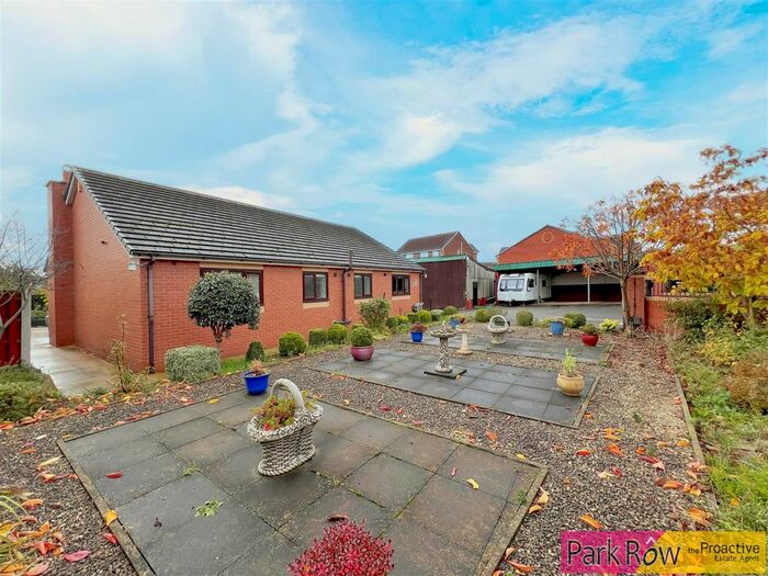3 Bedroom Detached Bungalow For Sale In Whinney Lane, Streethouse, Pontefract, WF7