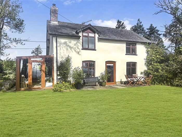 4 Bedroom Detached House For Sale In Cefn Road, Glyn-Brochan, Llanidloes, Powys, SY18