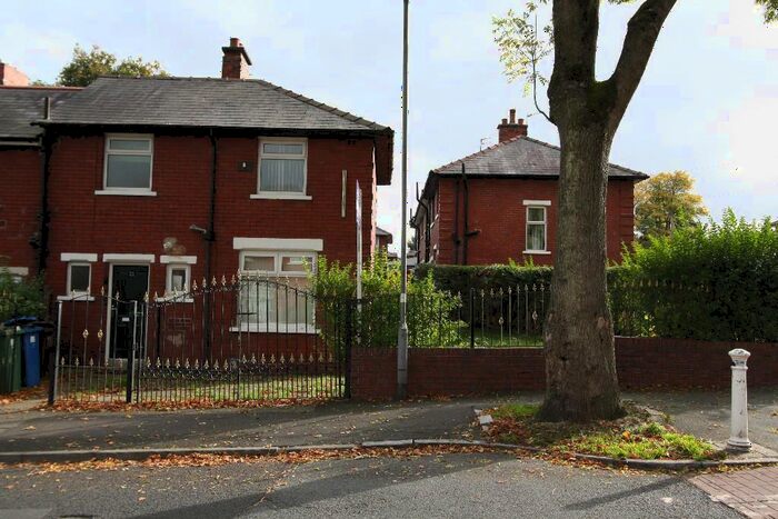 3 Bedroom End Of Terrace House To Rent In Westminster Avenue, Whitefield, M45