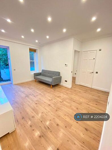 1 Bedroom Flat To Rent In Hillmarton Road, London, N7