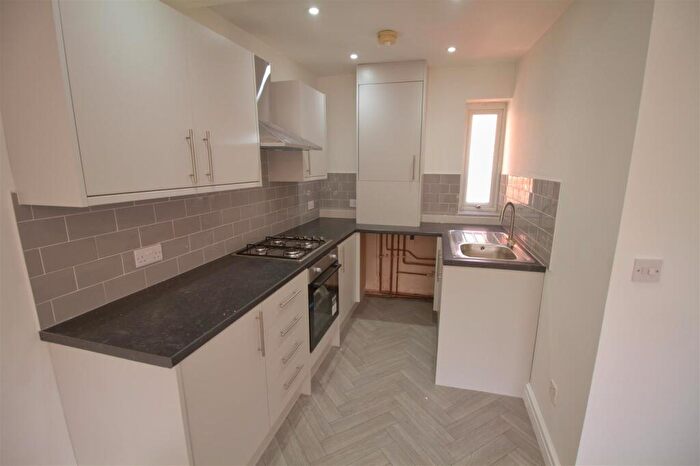 1 Bedroom Flat To Rent In Broadstone Road, Stockport, SK5