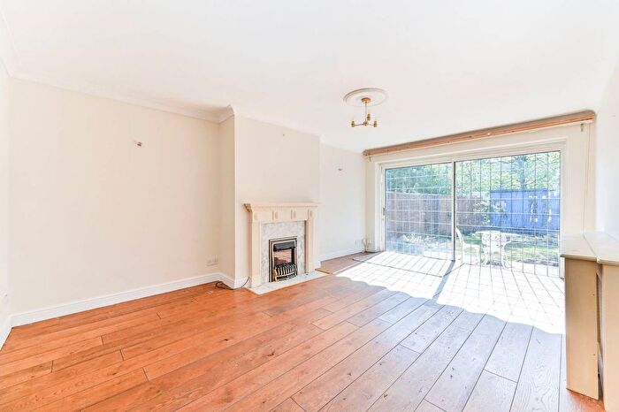 3 Bedroom Terraced House To Rent In Sherborne Road, Sutton, SM3