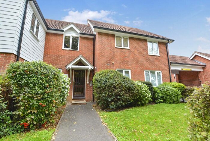 1 Bedroom Flat To Rent In Wendover Gardens, Brentwood, Essex, CM13