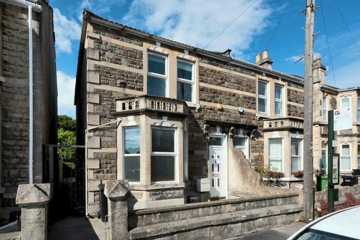 5 Bedroom Semi-Detached House To Rent In Cynthia Road, Bath, BA2