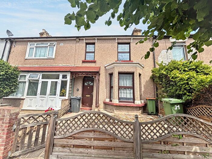 4 Bedroom Terraced House For Sale In First Avenue, London, E12