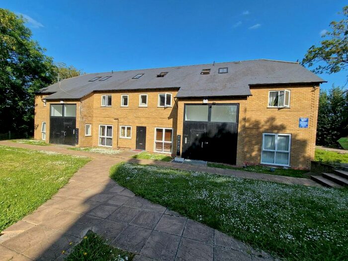 1 Bedroom Flat To Rent In Flat, Warminster Road, London, SE25