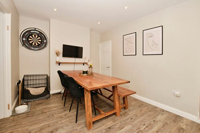 3 Bedroom Terraced House For Sale In Oaks Road, Folkestone, Kent, CT20