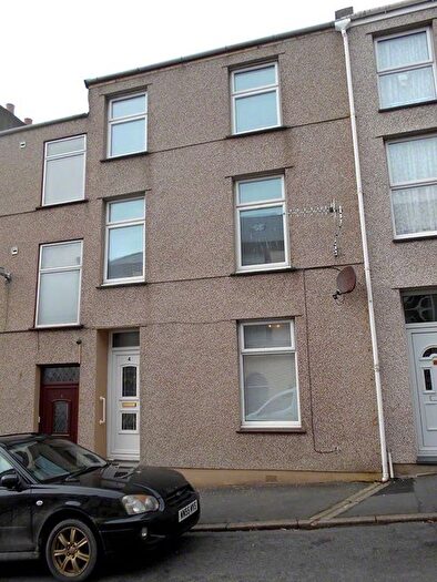 4 Bedroom Terraced House To Rent In Thomas Street, Caernarfon, LL55
