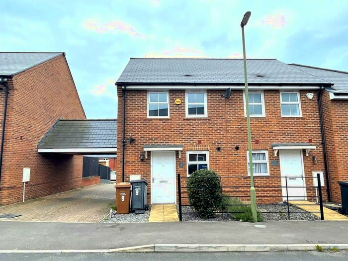 2 Bedroom House To Rent In Fleece Close, Andover, SP11