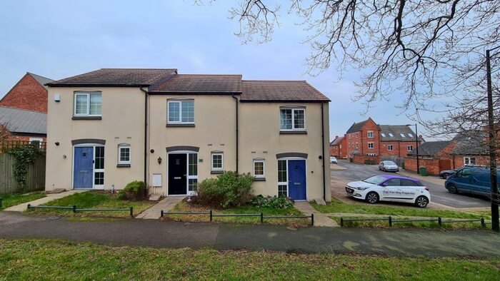 2 Bedroom Town House To Rent In Barn Meadow Road, Birstall, LE4