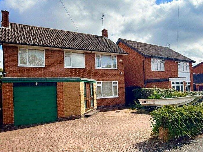 4 Bedroom Detached House For Sale In Oakwood Drive, Nottingham, Nottinghamshire, NG8