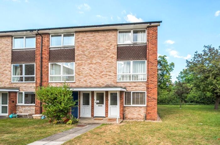 2 Bedroom Apartment For Sale In Liebenrood Road, Reading, Berkshire, RG30