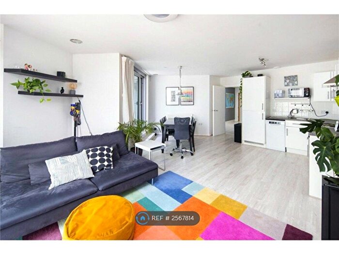 3 Bedroom Flat To Rent In Vertex Tower, London, SE8