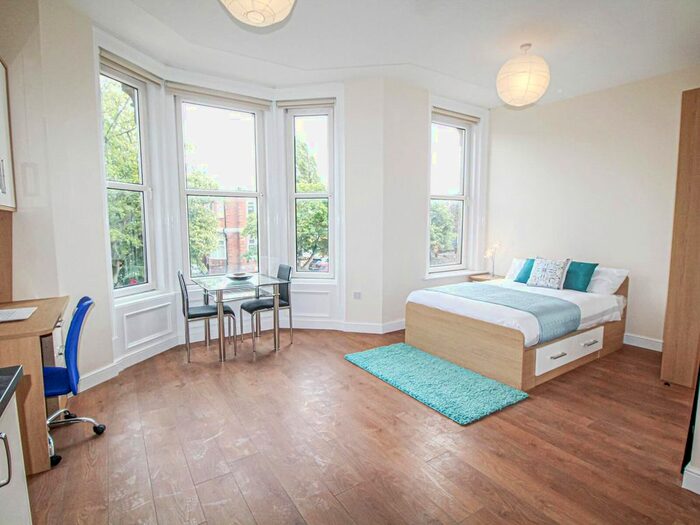 Studio To Rent In East Parade, Harrogate, HG1