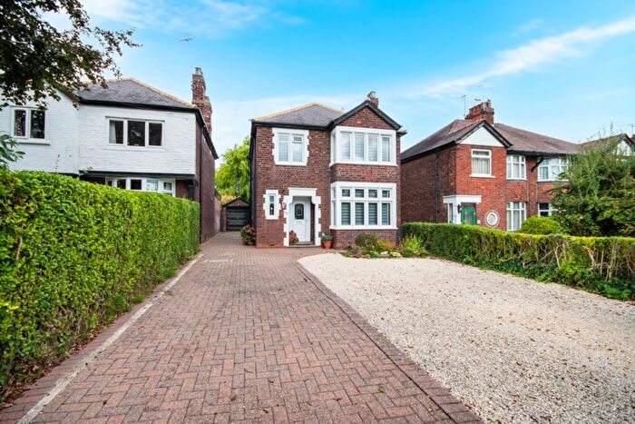 3 Bedroom Detached House For Sale In Welham Road, Retford, DN22