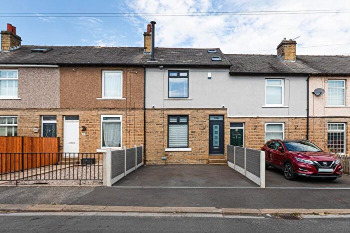 3 Bedroom Terraced House To Rent In Broomfield Road, Marsh, HD1