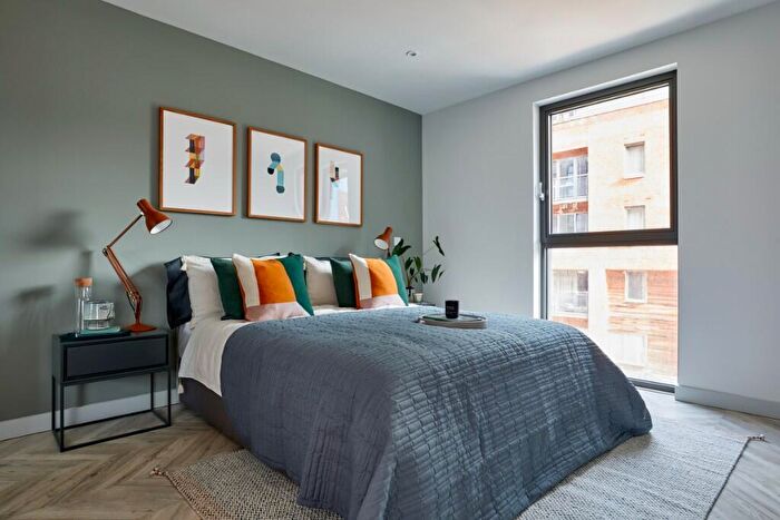 3 Bedroom Apartment To Rent In Dovetail, New Kingsley Road, St Philips, Bristol, Bristol City, BS2