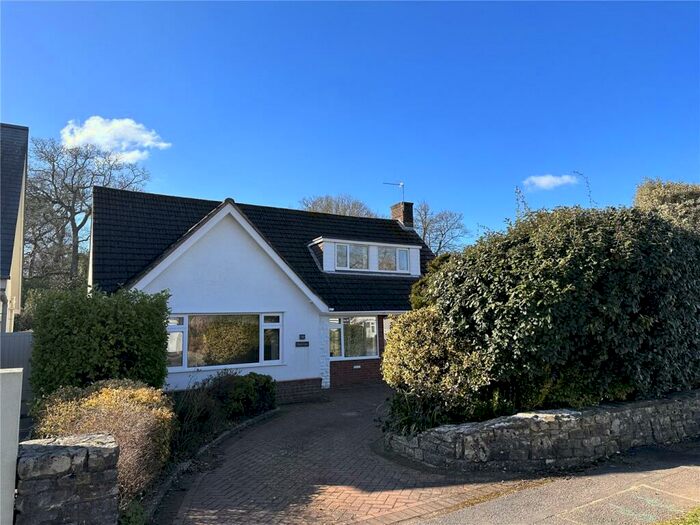 5 Bedroom Detached House To Rent In Rothesay Drive, Highcliffe, Christchurch, BH23