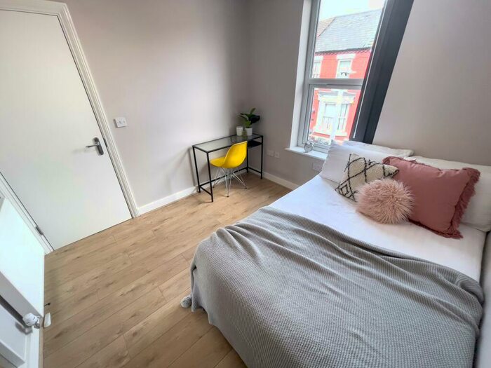 5 Bedroom House To Rent In Malvern Road, L6