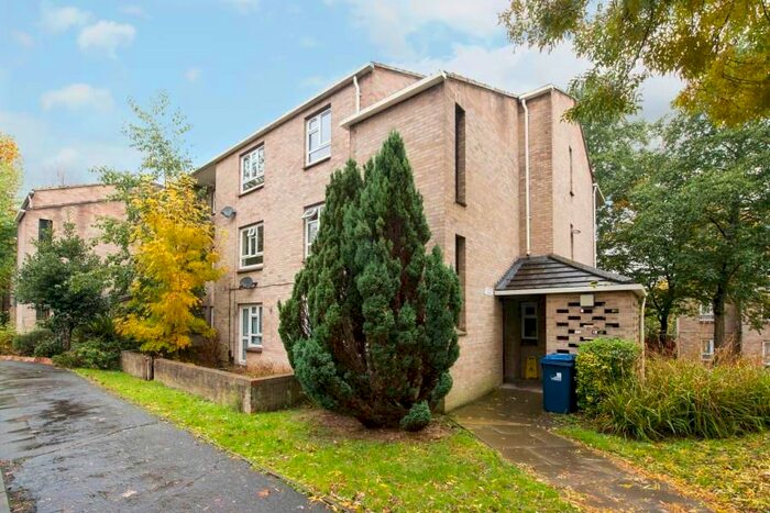 1 Bedroom Flat To Rent In Buckingham Close, London, W5