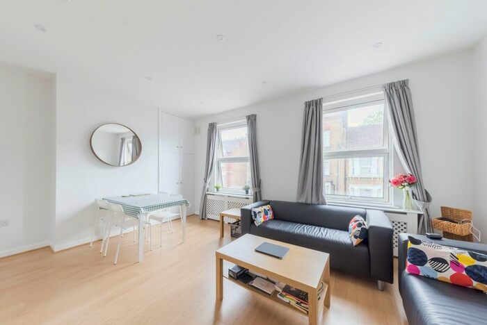 2 Bedroom Flat To Rent In Chaplin Road, Willesden, NW2