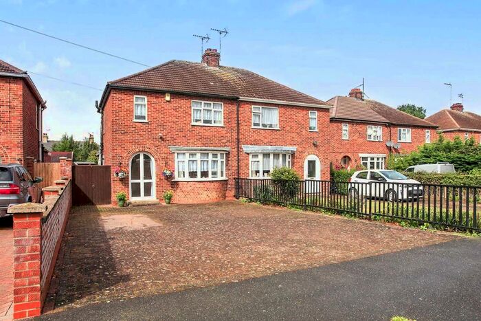 3 Bedroom Semi-Detached House To Rent In Ayres Drive, Stanground, Peterborough, PE2