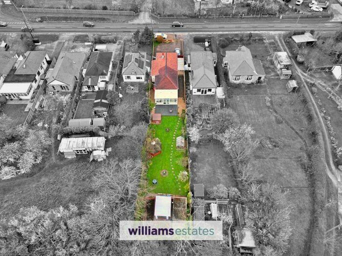 3 Bedroom Detached Bungalow For Sale In Abergele Road, Rhuddlan, LL18