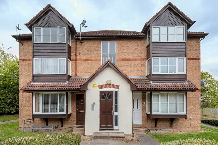 Studio To Rent In Orchard Grove, London, SE20