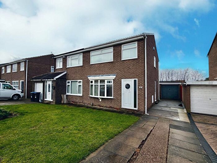 3 Bedroom Semi Detached House For Sale In Sunstar Grove, Marton-In-Cleveland, Middlesbrough, TS7