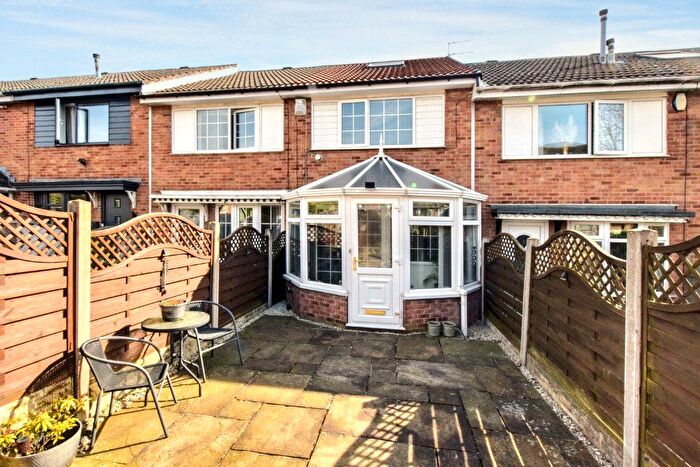 2 Bedroom Terraced House For Sale In Lawns Mount, Leeds, West Yorkshire, LS12