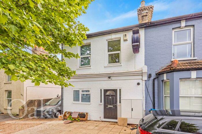 1 Bedroom Flat To Rent In Brighton Road, South Croydon, CR2