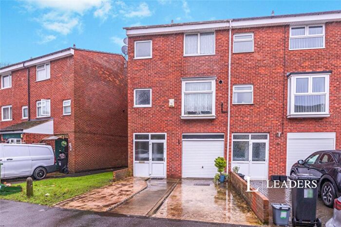 4 Bedroom Terraced House To Rent In Nutfield Place, Portsmouth, Hampshire, PO1