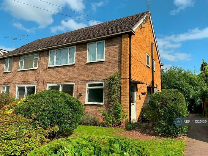 2 Bedroom Maisonette To Rent In Denton Close, Kenilworth, CV8