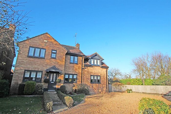 4 Bedroom Detached House For Sale In Snowden Close, Crowland, PE6